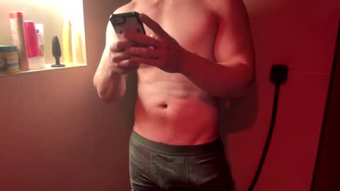 Snapshot of sausage_and_eggs chatting on 02-09-25, 01:03 sausage_and_eggs online show from 02-09-25, 01:03