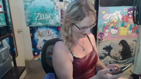 Savanah online show from 10-05-25, 02:21