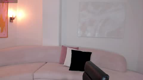 S a v a n n a h  online show from 10-19-25, 05:57