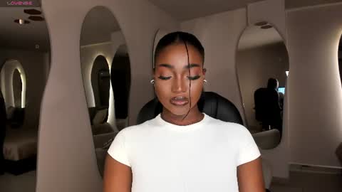 Snapshot of savannahstorm_ chatting on 06-11-26, 12:14 S a v a n n a h online show from 06-11-26, 12:14