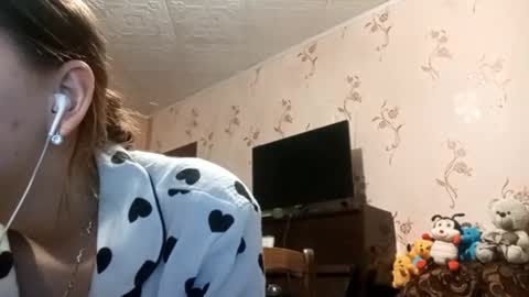 Sophie online show from 09-20-25, 01:12