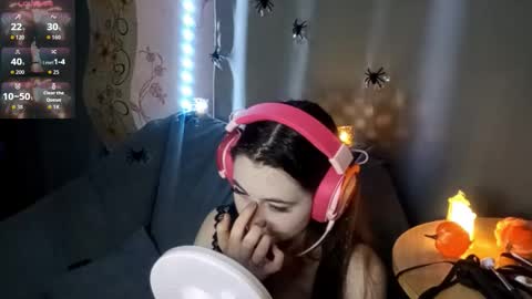 Sophie online show from 10-31-25, 05:47