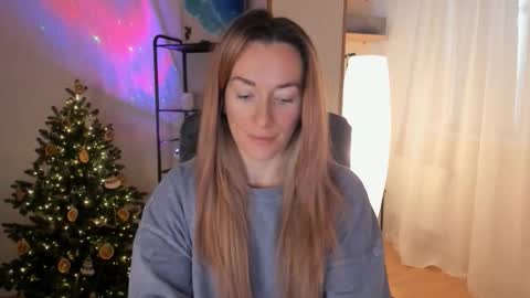 save the qween online show from 12-21-25, 06:31