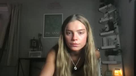 Snapshot of savxoxoxo chatting on 12-03-25, 04:31 Savxoxoxo online show from 12-03-25, 04:31