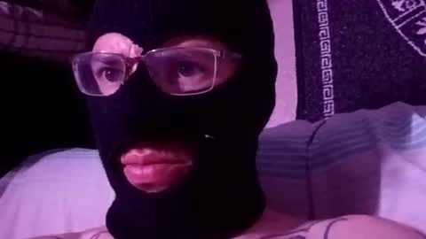 Snapshot of savyloko chatting on 11-19-25, 09:20 savyloko online show from 11-19-25, 09:20