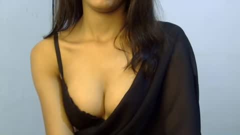 Snapshot of saxee_love chatting on 01-04-25, 03:28 saxee online show from 01-04-25, 03:28