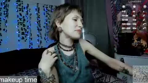 pronoun she. name Mary. age 21. online show from 06-27-26, 05:29