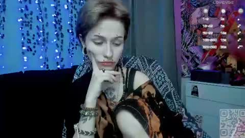 pronoun she. name Mary. age 21. online show from 06-30-26, 11:00