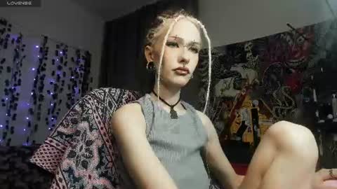 pronoun she. name Mary. age 21. online show from 07-29-26, 05:55