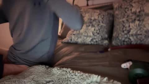 sbs8877 online show from 11-18-25, 05:23