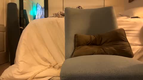 Snapshot of sbshowoff chatting on 02-06-25, 05:25 Stripper in Training online show from 02-06-25, 05:25