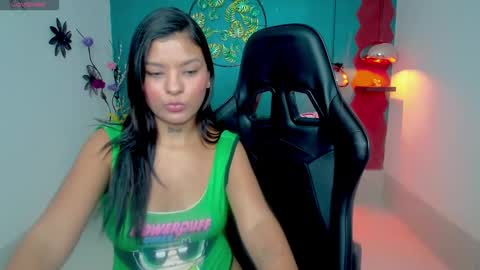 Snapshot of scandarkmarie chatting on 11-05-25, 06:30 Marie online show from 11-05-25, 06:30