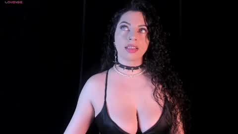 Snapshot of scarlattaa_desire chatting on 07-10-26, 03:55 SCARLATTA DESIRE online show from 07-10-26, 03:55
