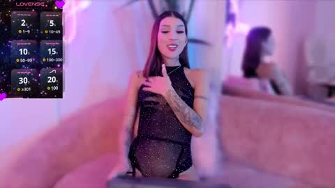 Snapshot of scarleett_johansson chatting on 02-09-25, 11:36 Scarlett online show from 02-09-25, 11:36