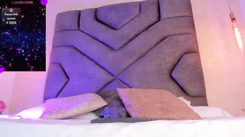 Snapshot of scarleett_johansson chatting on 03-08-25, 08:25 Scarlett online show from 03-08-25, 08:25