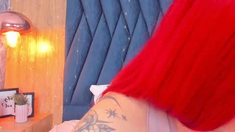 Snapshot of scarleett_jones chatting on 02-14-25, 03:11 scarleett jones online show from 02-14-25, 03:11