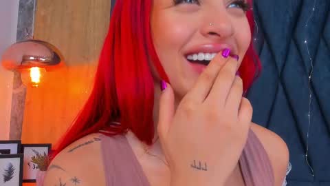 Snapshot of scarleett_jones chatting on 02-15-25, 04:03 scarleett jones online show from 02-15-25, 04:03