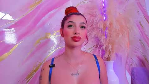 Snapshot of scarleett_jones chatting on 02-15-26, 10:06 scarleett jones online show from 02-15-26, 10:06