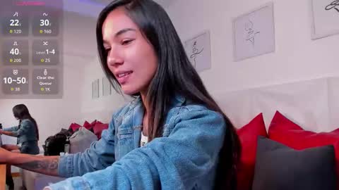 Snapshot of scarlet_castro chatting on 12-19-25, 04:14 Scarlet online show from 12-19-25, 04:14