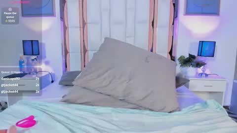 Snapshot of scarlet_dh chatting on 11-27-25, 08:38 Claudia online show from 11-27-25, 08:38