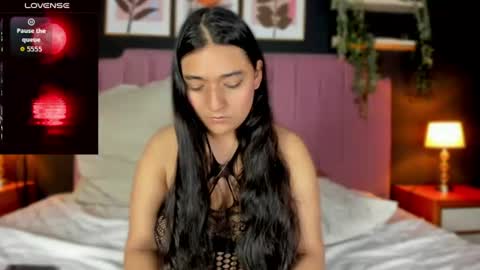 Snapshot of scarlet_dh chatting on 06-16-26, 11:29 Claudia online show from 06-16-26, 11:29