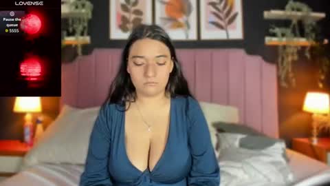 Snapshot of scarlet_dh chatting on 07-01-26, 11:48 Claudia online show from 07-01-26, 11:48