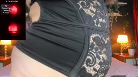 Snapshot of scarlet_dh chatting on 07-04-26, 07:42 Claudia online show from 07-04-26, 07:42