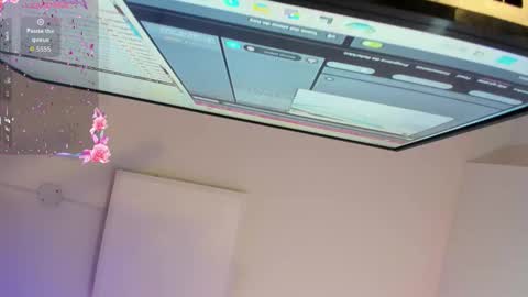 Scarlet  online show from 02-24-26, 12:47