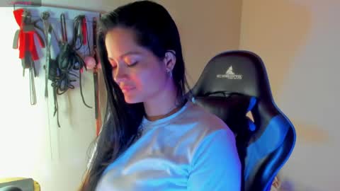 scarlet taylor kennedy online show from 05-15-26, 09:22