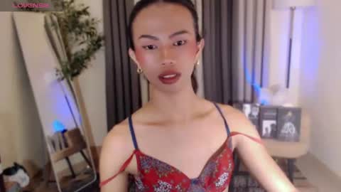 Snapshot of scarlet_kisses chatting on 06-18-26, 11:03 Scarlet online show from 06-18-26, 11:03