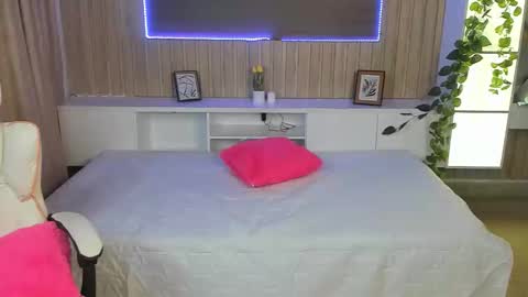 Snapshot of scarlet_s_ chatting on 03-02-26, 07:15 Scarlet online show from 03-02-26, 07:15