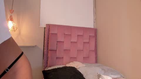 Snapshot of scarlet_vixen_ chatting on 05-16-26, 05:26 scarlet_vixen_ online show from 05-16-26, 05:26