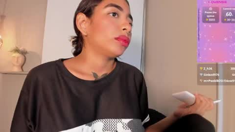 Snapshot of scarlet_vixen_ chatting on 05-31-26, 10:33 scarlet_vixen_ online show from 05-31-26, 10:33