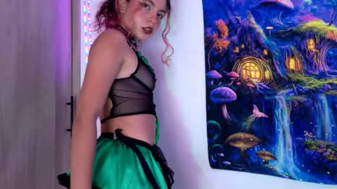 Snapshot of scarletblaze_ chatting on 11-12-25, 06:41 Scarlet online show from 11-12-25, 06:41