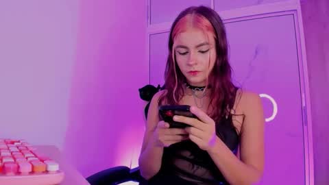 Scarlet online show from 05-17-26, 09:11