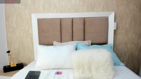 Snapshot of scarletgodd chatting on 11-12-25, 12:05 Scarlet online show from 11-12-25, 12:05