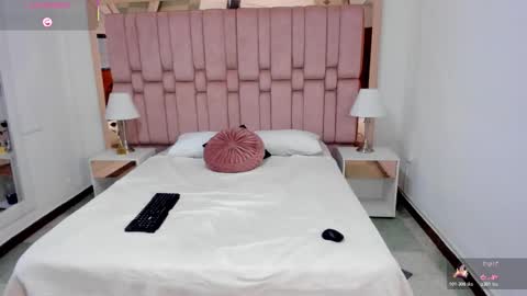 Snapshot of scarletgodd chatting on 01-05-26, 08:45 Scarlet online show from 01-05-26, 08:45