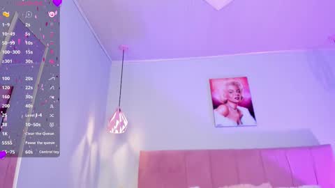 Scarlet  online show from 02-19-25, 06:33