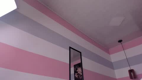 Scarlet  online show from 09-13-25, 06:51