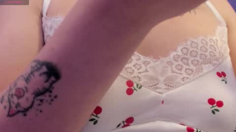 Scarlet  online show from 03-19-26, 05:33