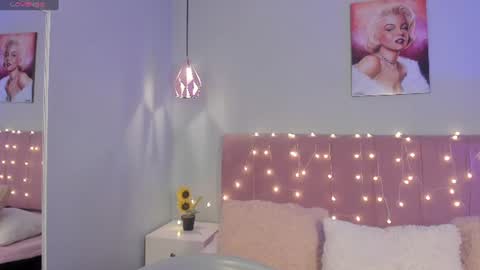 Snapshot of scarletgv chatting on 06-16-26, 12:13 Scarlet online show from 06-16-26, 12:13