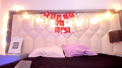 Snapshot of scarlethbigbug chatting on 02-13-26, 12:23 scarlethbigbug online show from 02-13-26, 12:23