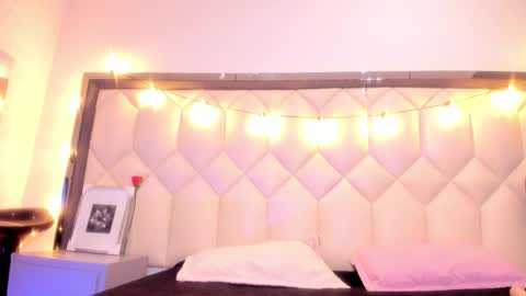 Snapshot of scarlethbigbug chatting on 02-19-26, 12:12 scarlethbigbug online show from 02-19-26, 12:12