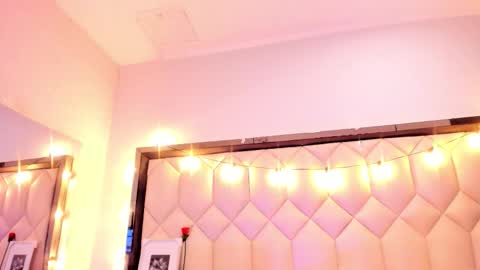 Snapshot of scarlethbigbug chatting on 02-25-26, 11:42 scarlethbigbug online show from 02-25-26, 11:42