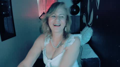 Snapshot of scarlethoot_ chatting on 12-11-24, 09:12 S C A R L E T online show from 12-11-24, 09:12