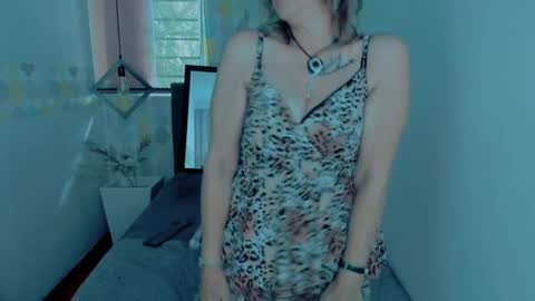 Snapshot of scarlethoot_ chatting on 12-17-24, 03:17 S C A R L E T online show from 12-17-24, 03:17