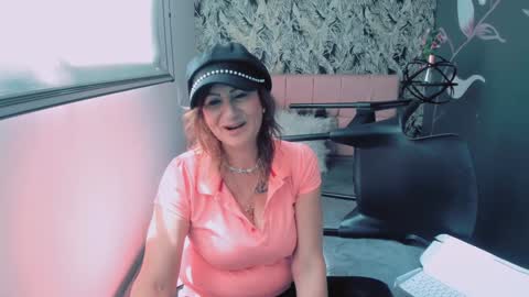 Snapshot of scarlethoot_ chatting on 01-15-25, 05:58 S C A R L E T online show from 01-15-25, 05:58