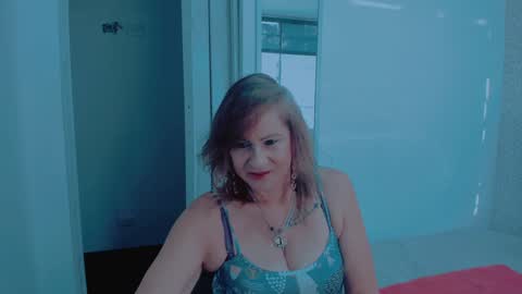 Snapshot of scarlethoot_ chatting on 01-17-25, 11:59 S C A R L E T online show from 01-17-25, 11:59