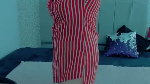 Snapshot of scarlethoot_ chatting on 01-23-25, 04:04 S C A R L E T online show from 01-23-25, 04:04