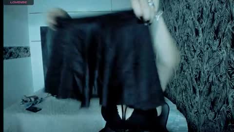 Snapshot of scarlethoot_ chatting on 09-25-25, 11:58 S C A R L E T online show from 09-25-25, 11:58